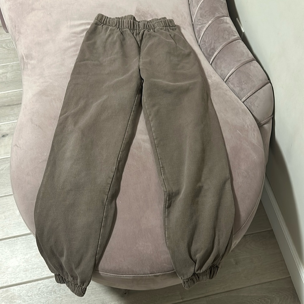 Mocha colored Brandy Melville sweatpants. Good condition, worn a few times.